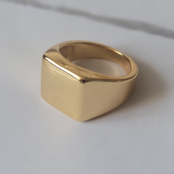 Jewelry - SIGNET Square Ring, Size 7